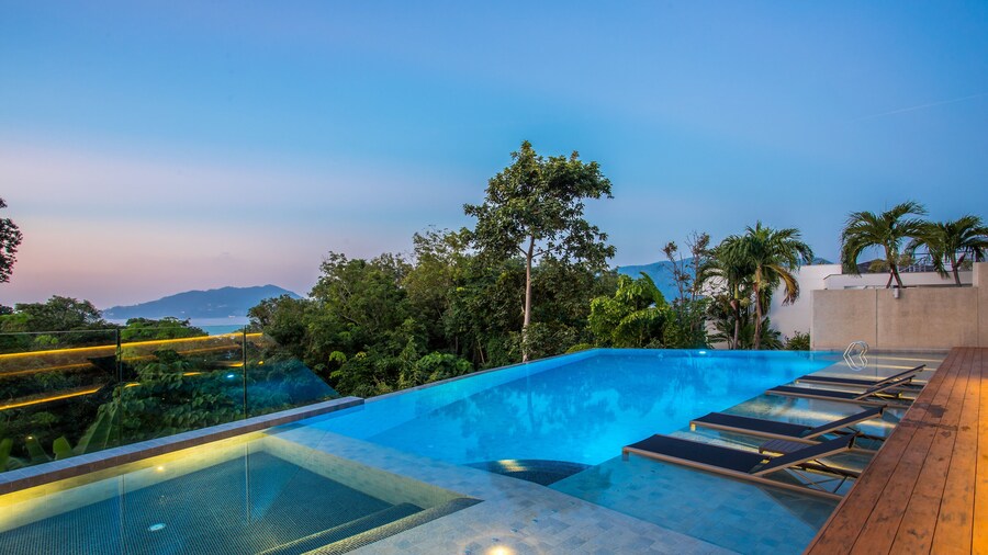 Sea View Condo BluePoint 817 Adults Only