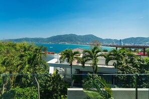 Design Condo, 2 Bedrooms, Ocean View | Pemandangan dari bilik