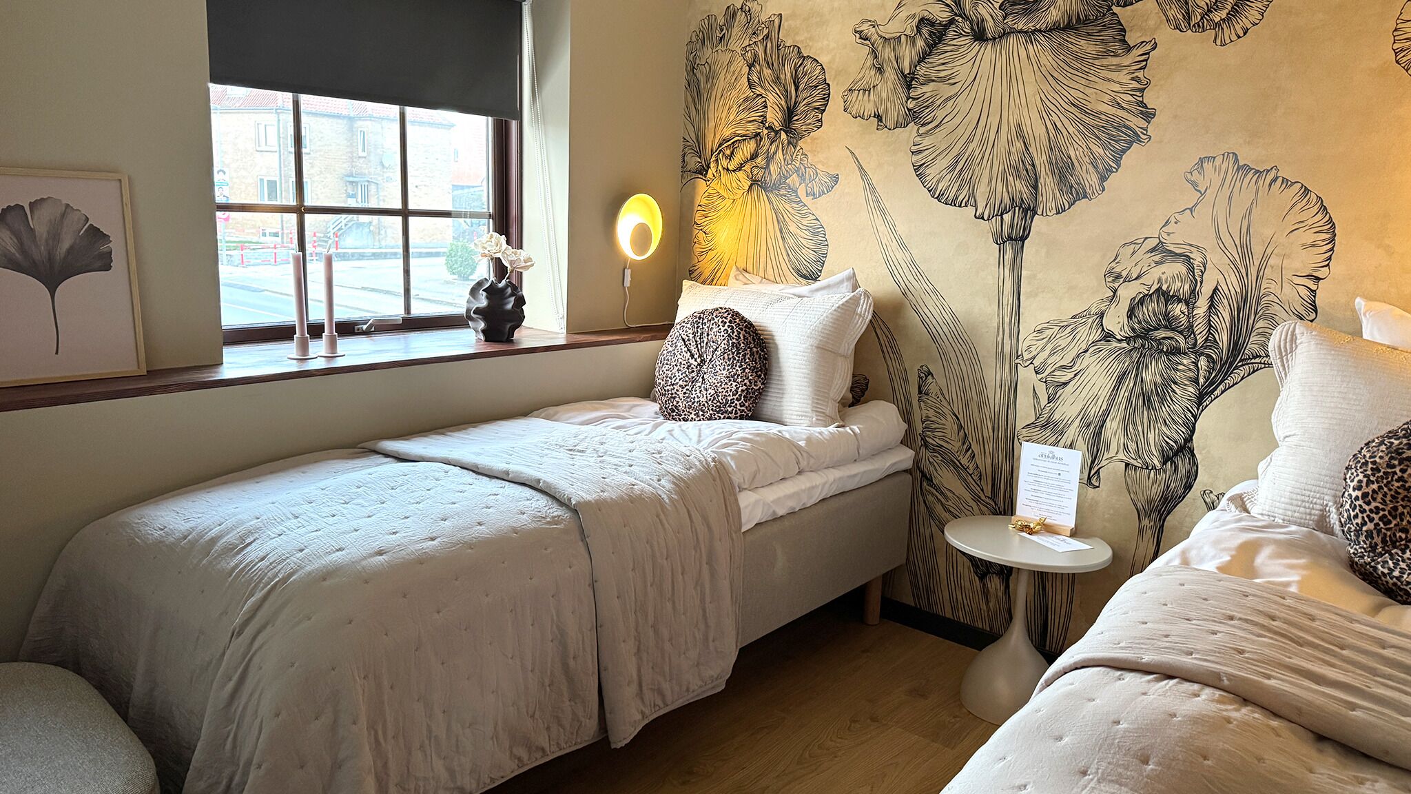 Iris 10 - Iris 10 | Kostenloses WLAN, Bettwäsche