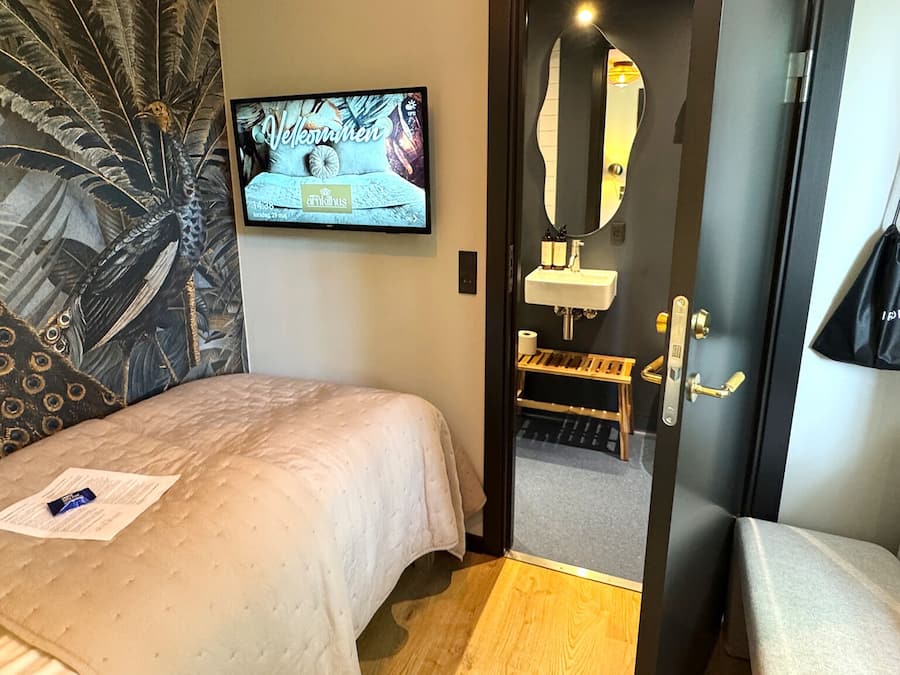 Peacock 5-Påfugl 5 | Free WiFi, bed sheets