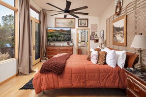 4 Schlafzimmer, Schreibtisch, Bügeleisen/Bügelbrett, Reisekinderbett