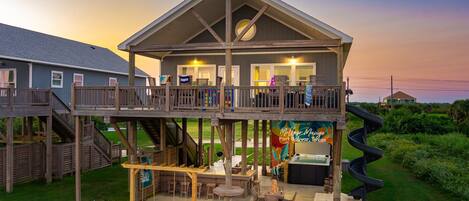 المنطقة المحيطة بالمنشأة