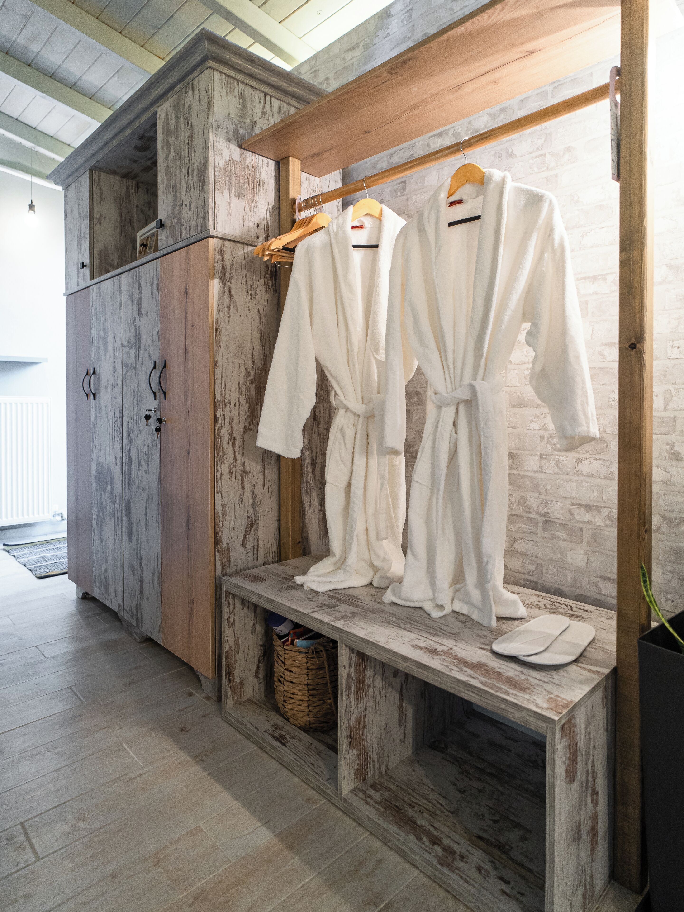 コテージ ガーデンビュー | リビング エリア | 薄型テレビ