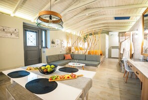 Cottage, Garden View | Living area