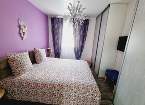 3 bedrooms, iron/ironing board, free WiFi, bed sheets