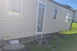 Exterior detail - Caravan Near to Newquay Sleeps up to 6 Guests (Newquay)