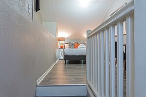 3 bedrooms, desk, iron/ironing board, travel crib