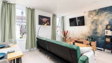 Smart TV, music library, stereo
