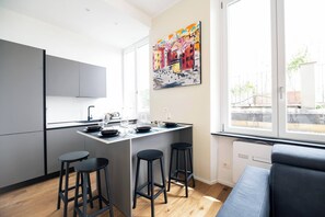 Réfrigérateur, four, plaque de cuisson, lave-vaisselle