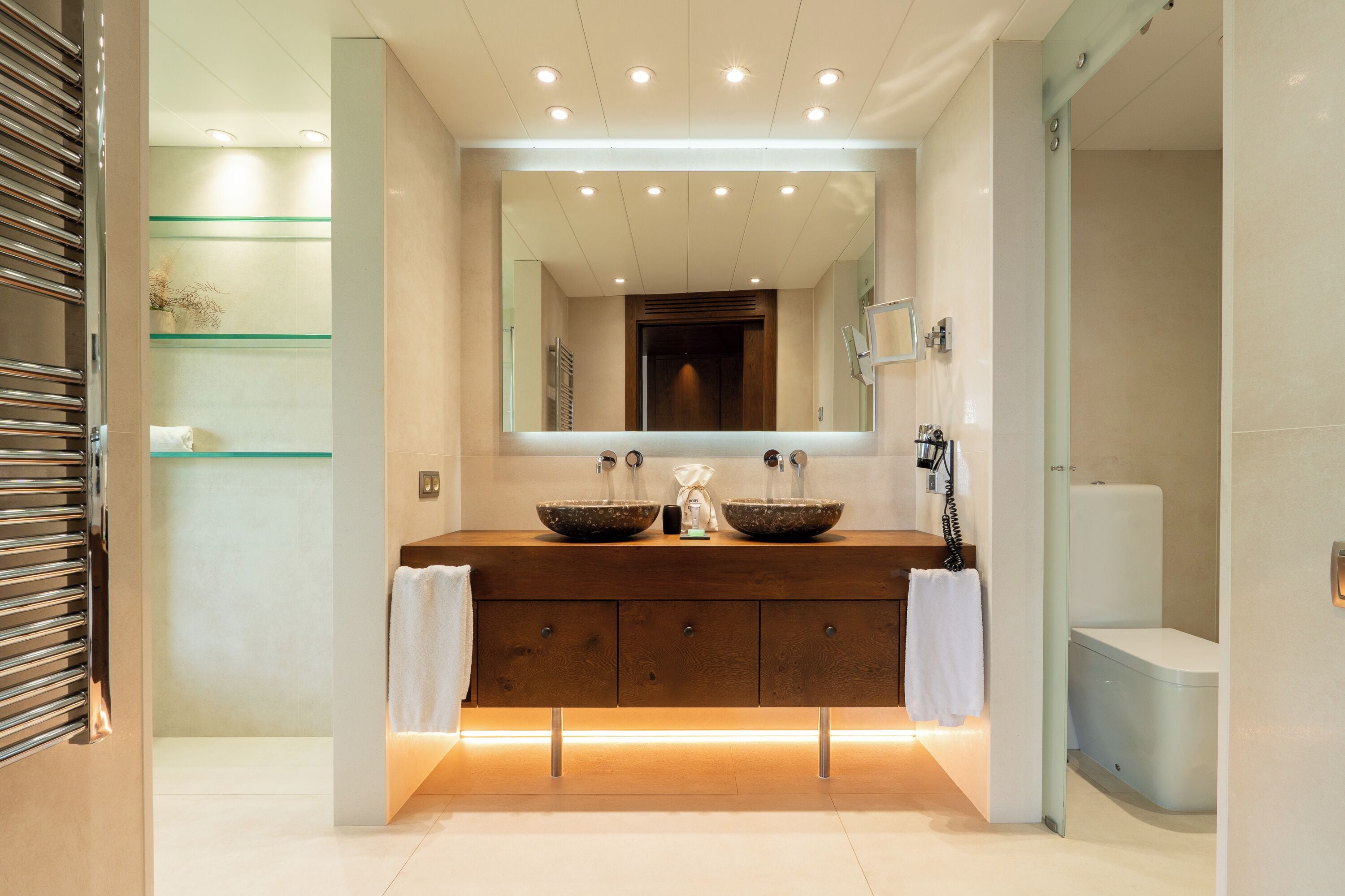 Dép đi trong nhà 