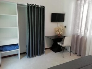 3 bedrooms, WiFi, bed sheets