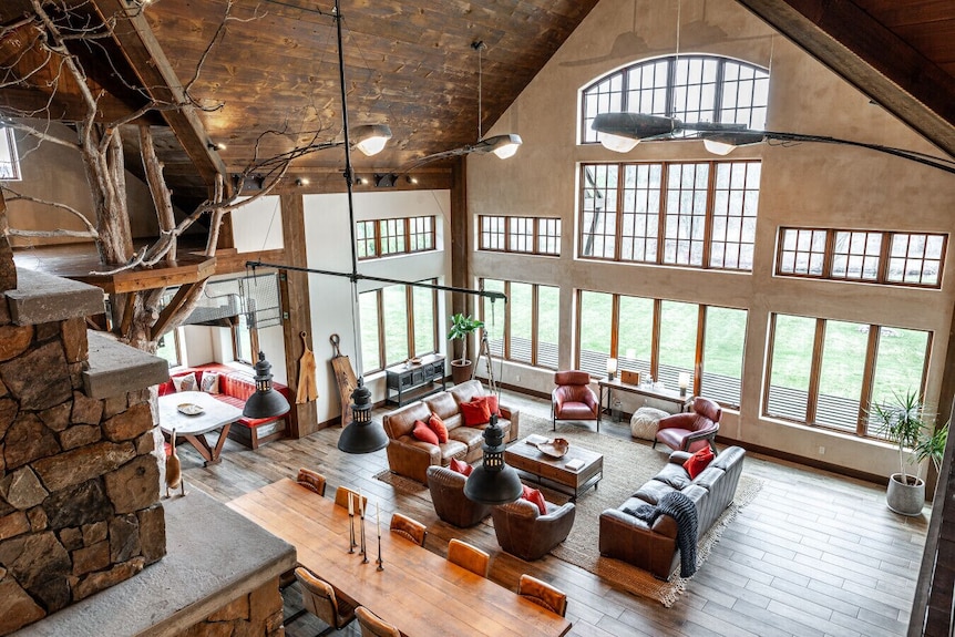 The Elmwood Wellness Estate - Hamilton, Canadá