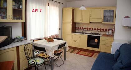 Charming 2-bedroom apartment in welcoming Lu Bagnu with WiFi, AC