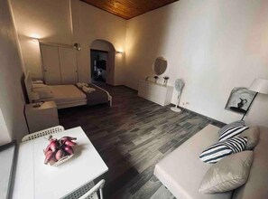 1 bedroom, iron/ironing board, WiFi, bed sheets - The Baron's House in Tropea (Tropea)