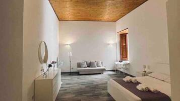 1 camera, ferro/asse da stiro, Wi-Fi, lenzuola