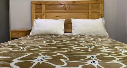 Naveed Tourist Inn