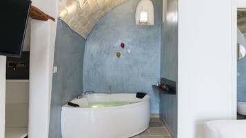 Doccia, asciugacapelli, asciugamani, sapone