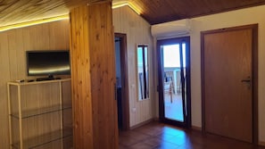 Comfort Apartment, Private Bathroom, Mountain View