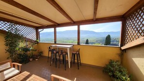 Comfort Apartment, Private Bathroom, Mountain View | Terrace/patio - DIMORA DEL FALCO (Montefalco)