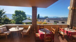 Free daily buffet breakfast - DIMORA DEL FALCO (Montefalco)