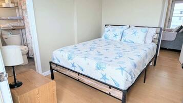 1 bedroom, free WiFi, bed sheets