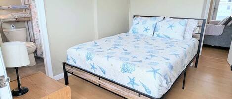 Bügeleisen/Bügelbrett, kostenloses WLAN, Bettwäsche