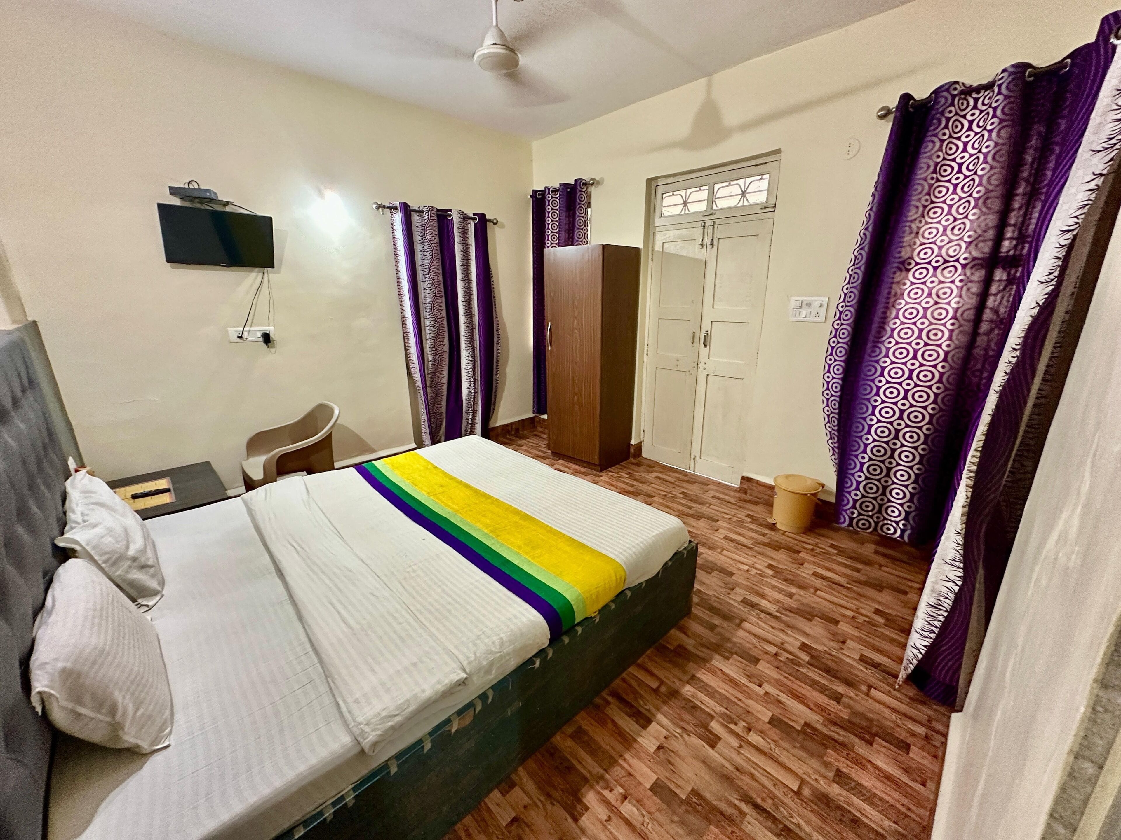 Sábanas de algodón egipcio, ropa de cama de alta calidad y escritorio 