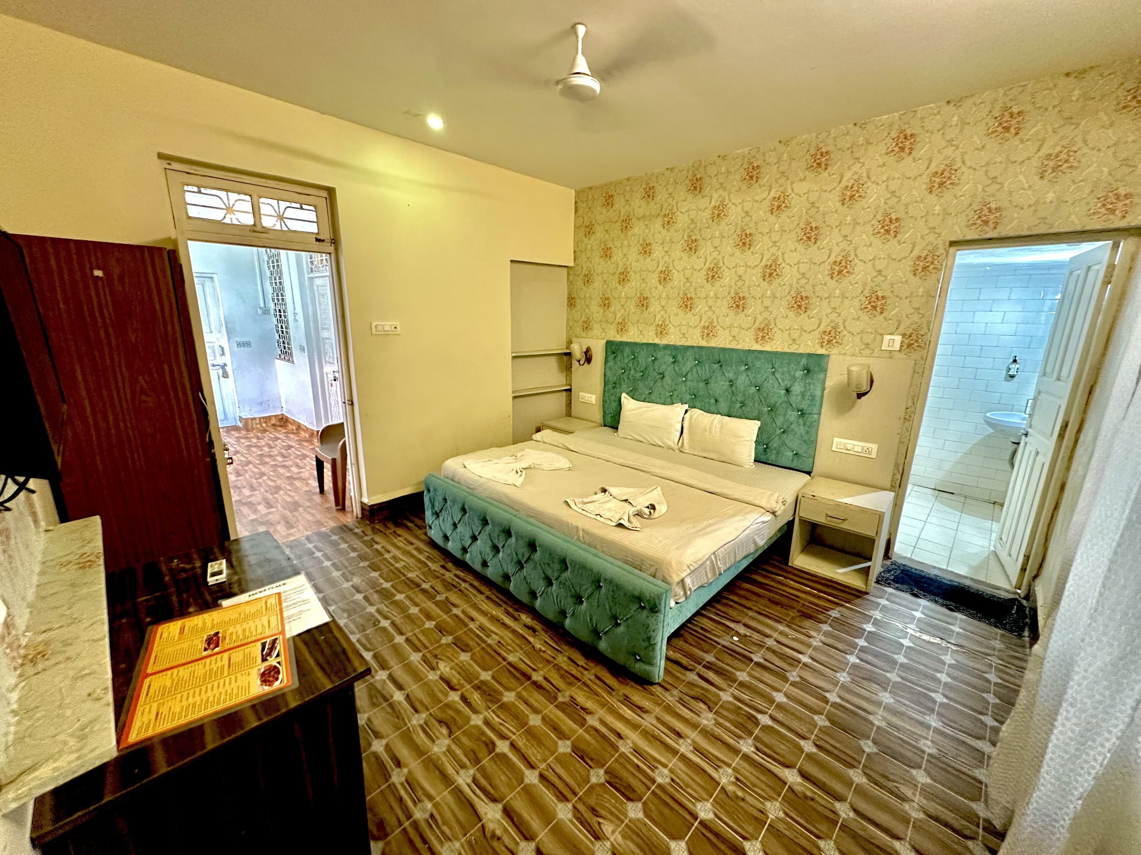 Standard Double Room, Balcony | Egyptian cotton sheets, premium bedding, desk, soundproofing