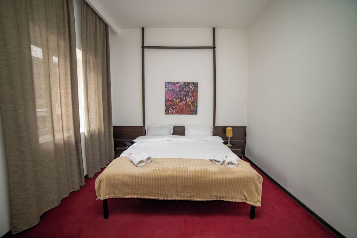 Kamar Double, balkon, pemandangan kota | Wi-Fi gratis