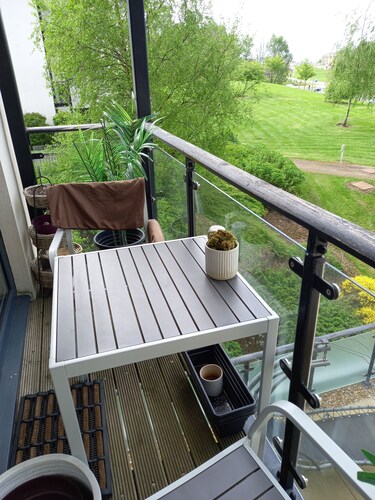 Entire Apartment sleeps up to five available Ed' Festival 5 miles city centre