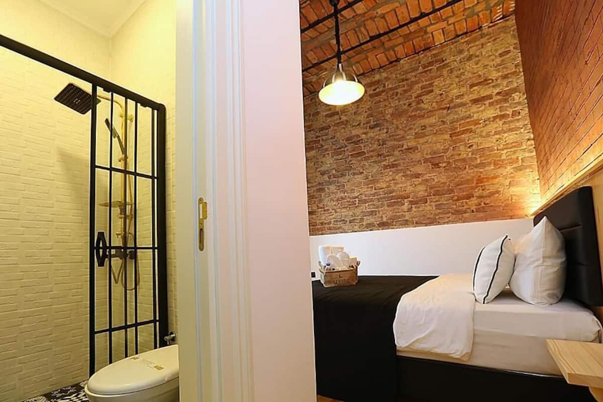 Deluxe-Zweibettzimmer, Balkon, Meerblick | Zimmersafe, Bügeleisen/Bügelbrett, kostenloses WLAN