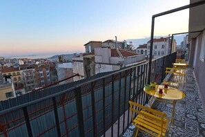 In-room safe, iron/ironing board, free WiFi - KamilBey Suite Hotel (Istanbul)