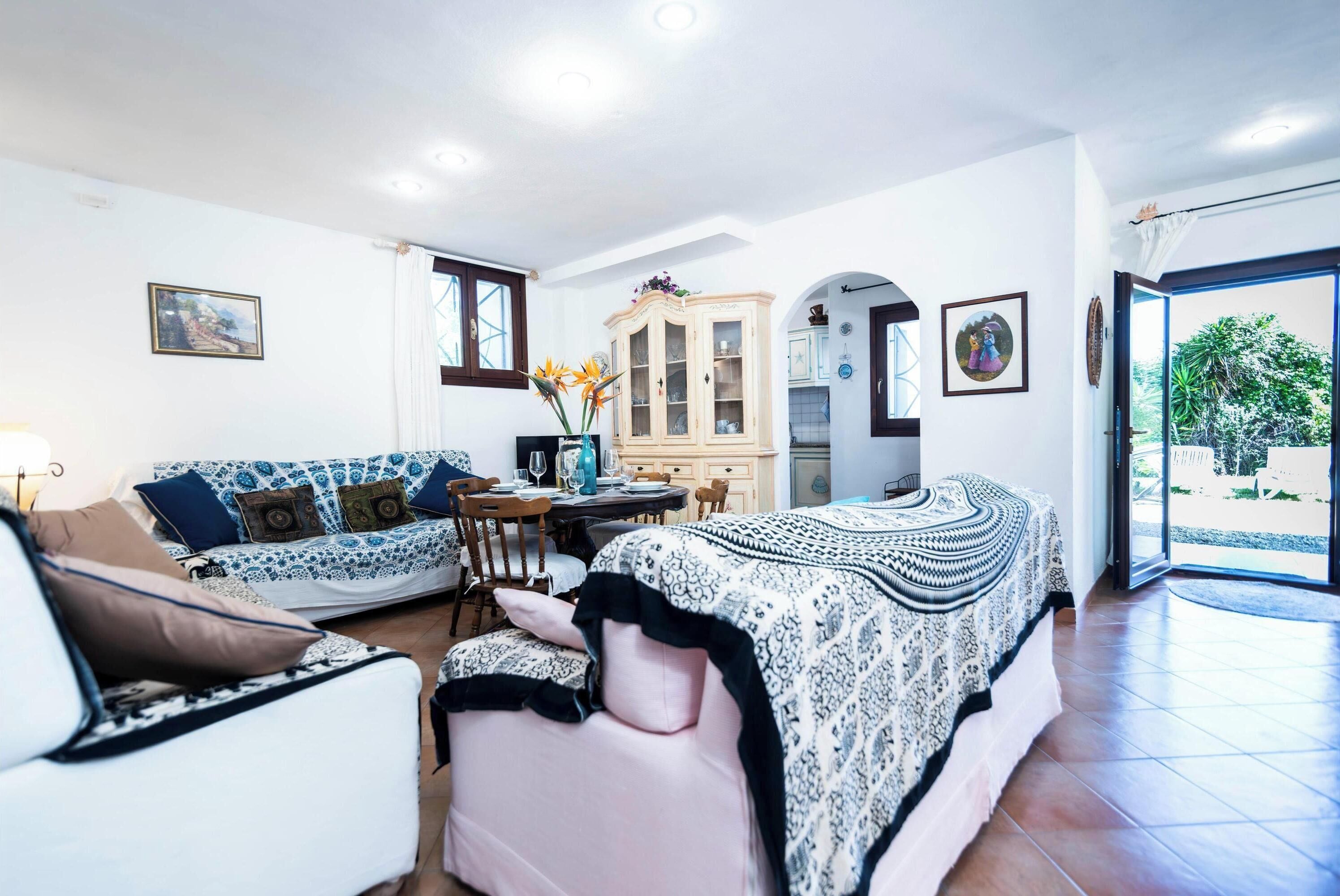 32-inch Smart TV with cable channels