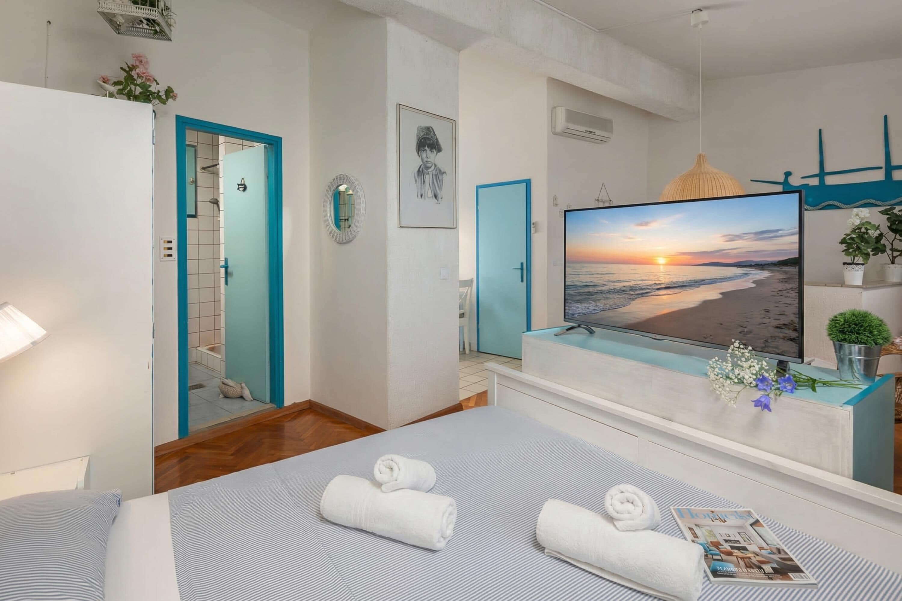 1 habitación, tabla de planchar con plancha, wifi gratis y ropa de cama 