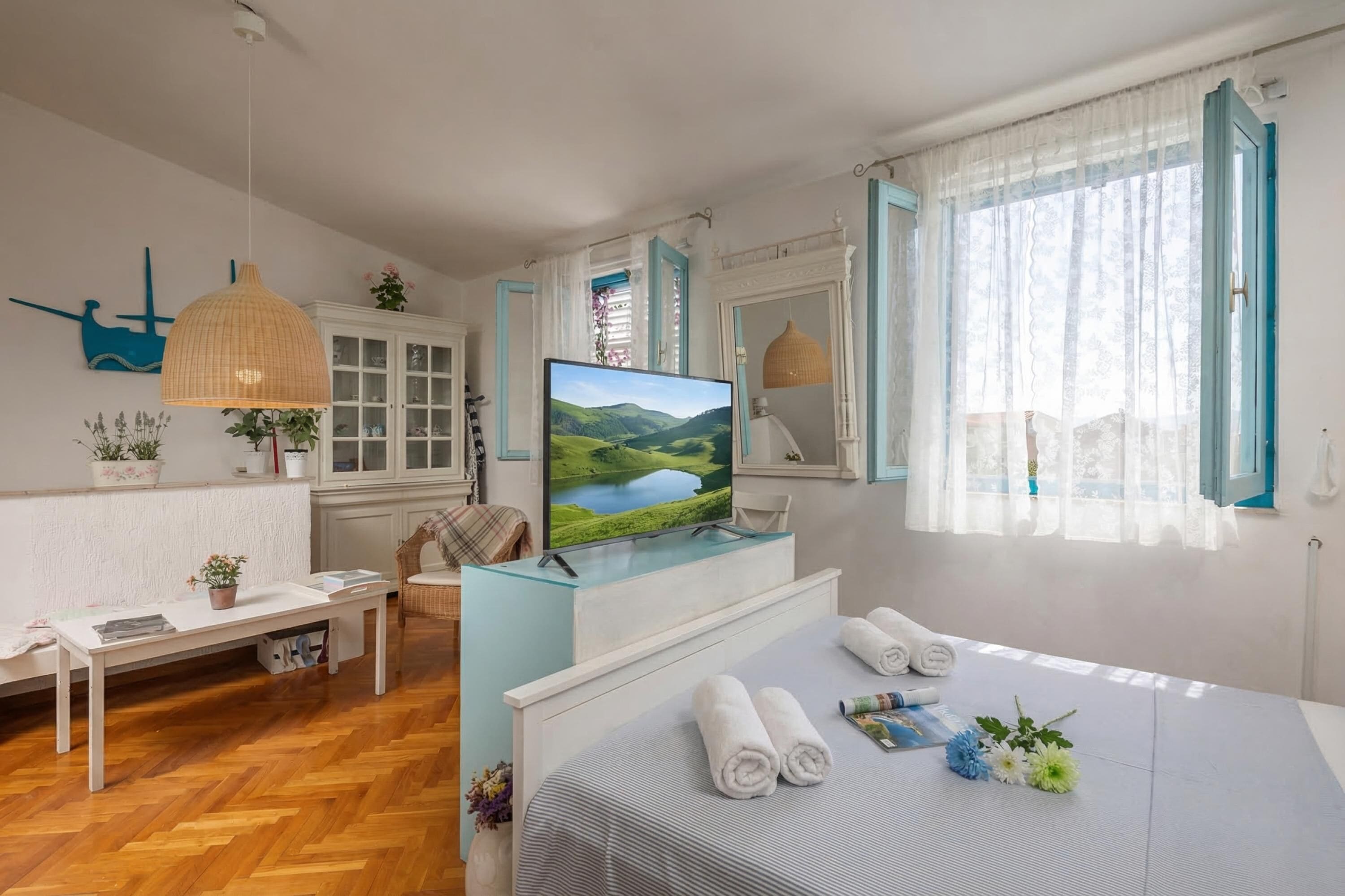 Family House, Multiple Bedrooms (Charming Apartment Marina) | 1 bedroom, iron/ironing board, free WiFi, bed sheets