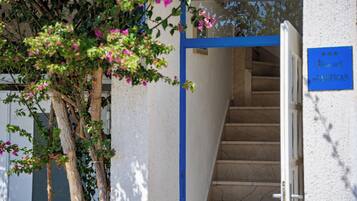 Family House, 1 Bedroom, Balcony (Marina Apt Near Makarska /w Balcony) | Property entrance