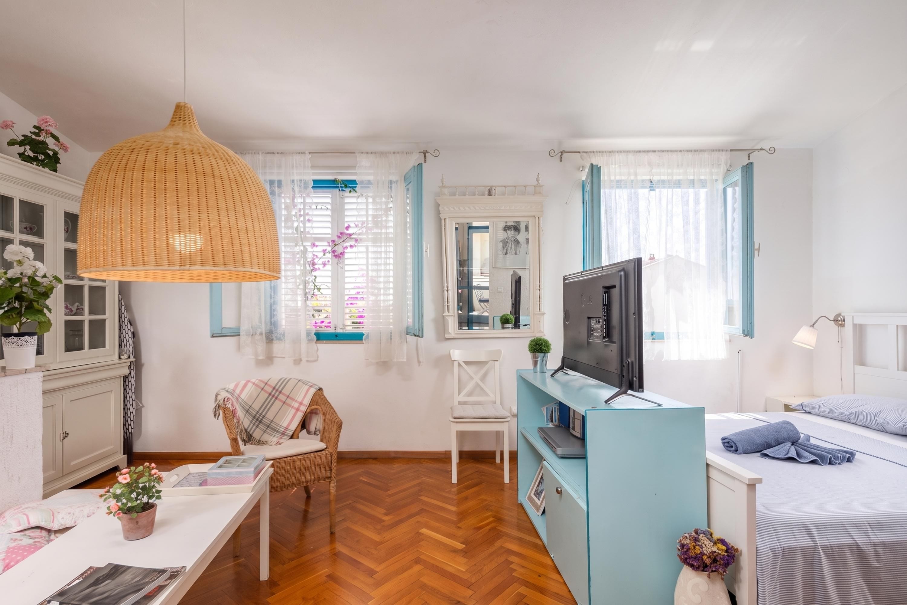Family House, 1 Bedroom, Balcony (Marina Apt Near Makarska /w Balcony) | 1 bedroom, WiFi