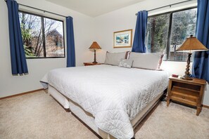 3 chambres, fer et planche à repasser, Wi-Fi gratuit, draps fournis
