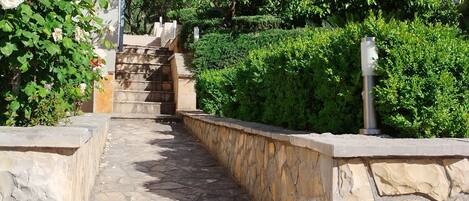 Apartment (One-Bedroom Apartment With Terrace (A) | Aerial view