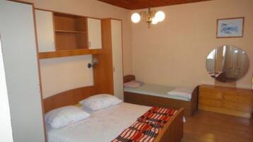 Studio (Studio Apartment with Terrace) | 1 bedroom