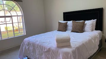 2 bedrooms, iron/ironing board, WiFi, bed sheets