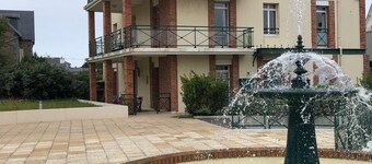 Granville, 50m from the sea, on the garden level, nice and cosy apartment-terrace for 2 persons