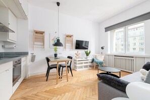 Apartment, City View | 1 bedroom, iron/ironing board, free WiFi - RentPlanet - Aleje Jerozolimskie II (Warsaw)