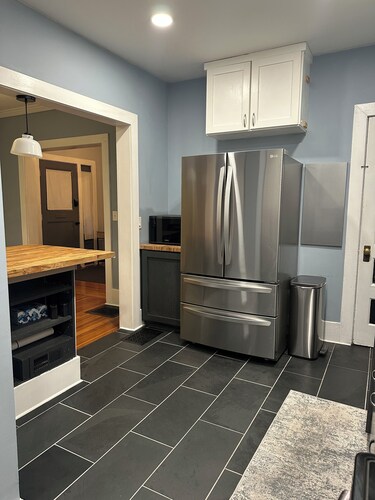 Whole house - Park Ave 3 bedroom, enjoy all the neighborhood has to offer!