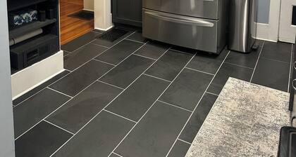 Whole house - Park Ave 3 bedroom, enjoy all the neighborhood has to offer!