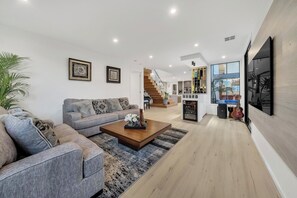 Smart TV, fireplace, books