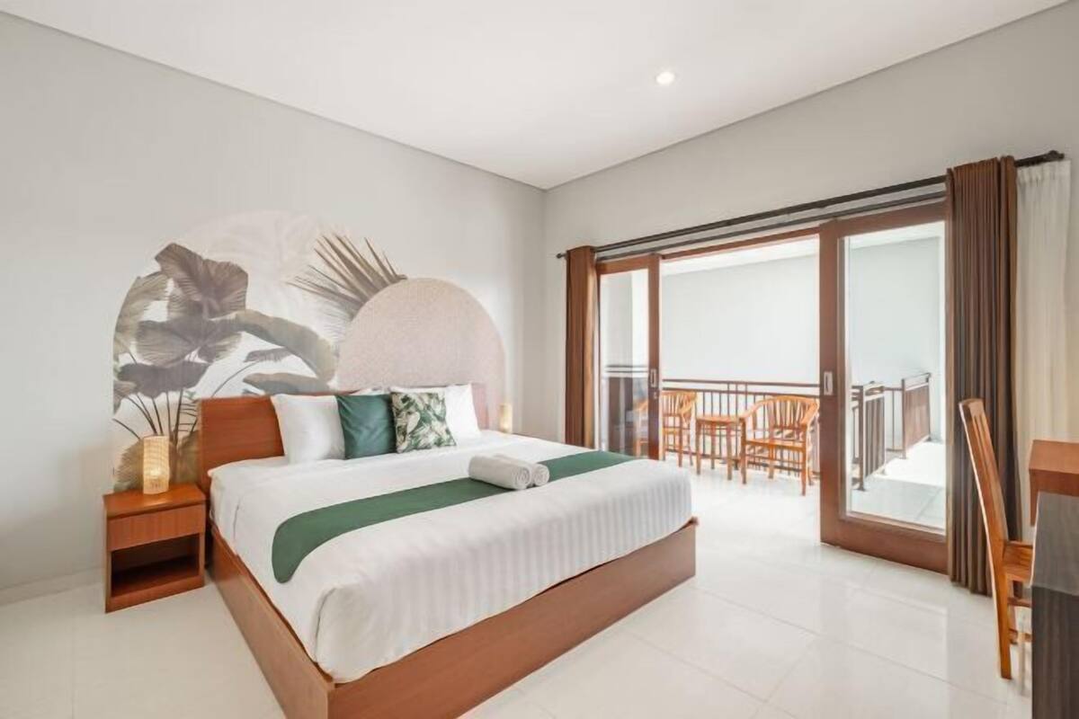 WiFi (free), bed sheets