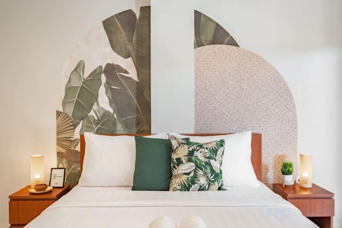 WiFi (free), bed sheets