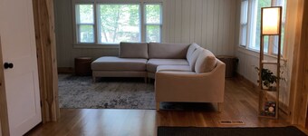 3-bedroom house in enchanting Mayfield centrally located.