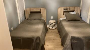 3 Schlafzimmer, kostenloses WLAN, Bettwäsche, Rollstuhlgeeignet